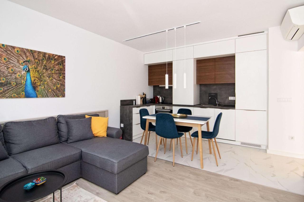 Luxury City Center Two Bedroom Apartment Close To Beach Varna Bagian luar foto