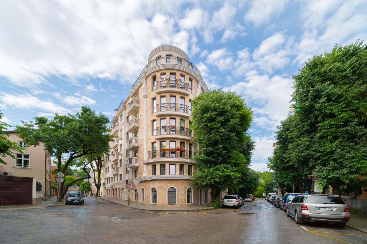 Luxury City Center Two Bedroom Apartment Close To Beach Varna Bagian luar foto