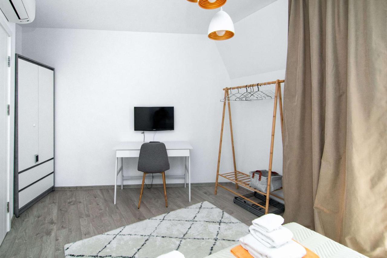 Luxury City Center Two Bedroom Apartment Close To Beach Varna Bagian luar foto