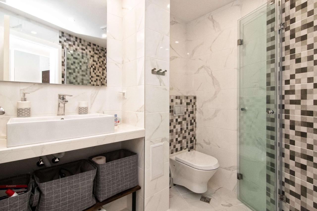 Luxury City Center Two Bedroom Apartment Close To Beach Varna Bagian luar foto