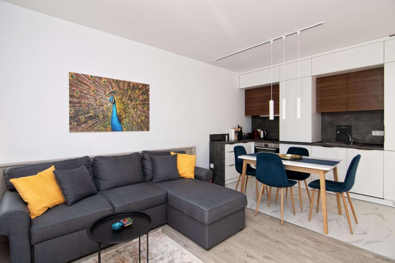Luxury City Center Two Bedroom Apartment Close To Beach Varna Bagian luar foto